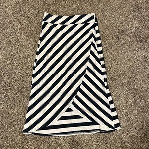 Athleta Navy and White Striped Skirt XS